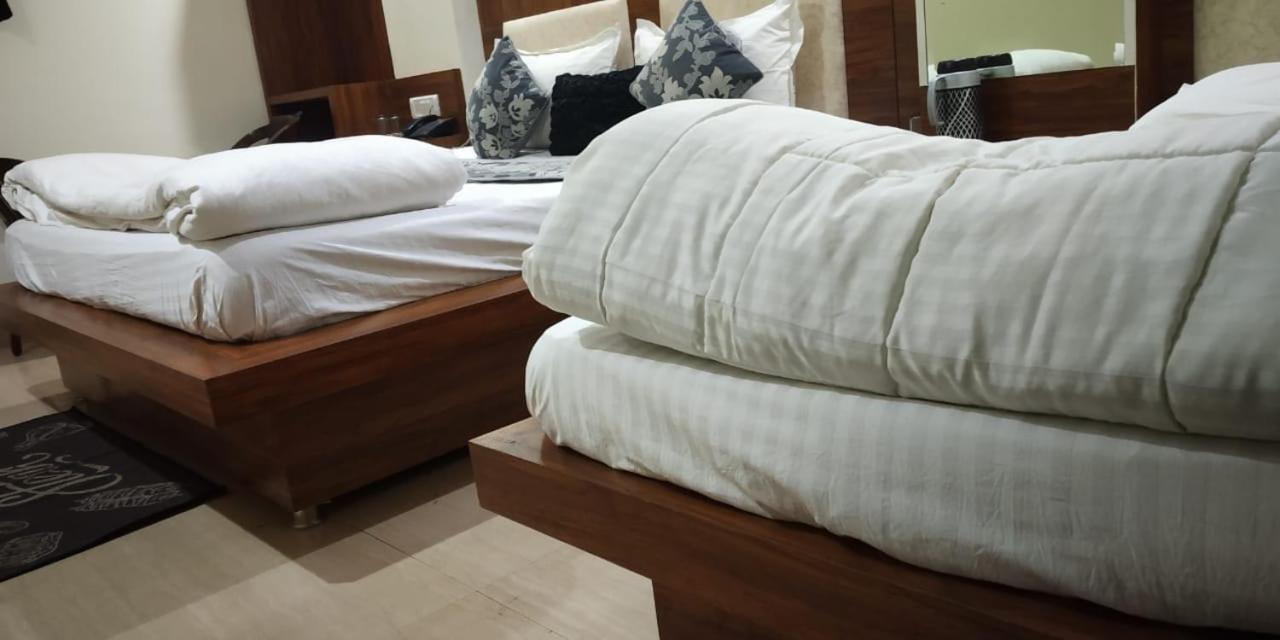 Adb Rooms Udhav Palace نيودلهي المظهر الخارجي الصورة