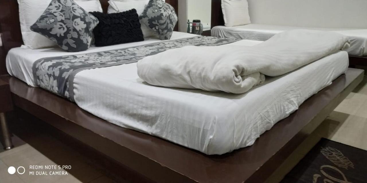 Adb Rooms Udhav Palace نيودلهي المظهر الخارجي الصورة