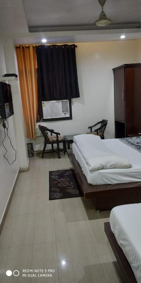 Adb Rooms Udhav Palace نيودلهي المظهر الخارجي الصورة