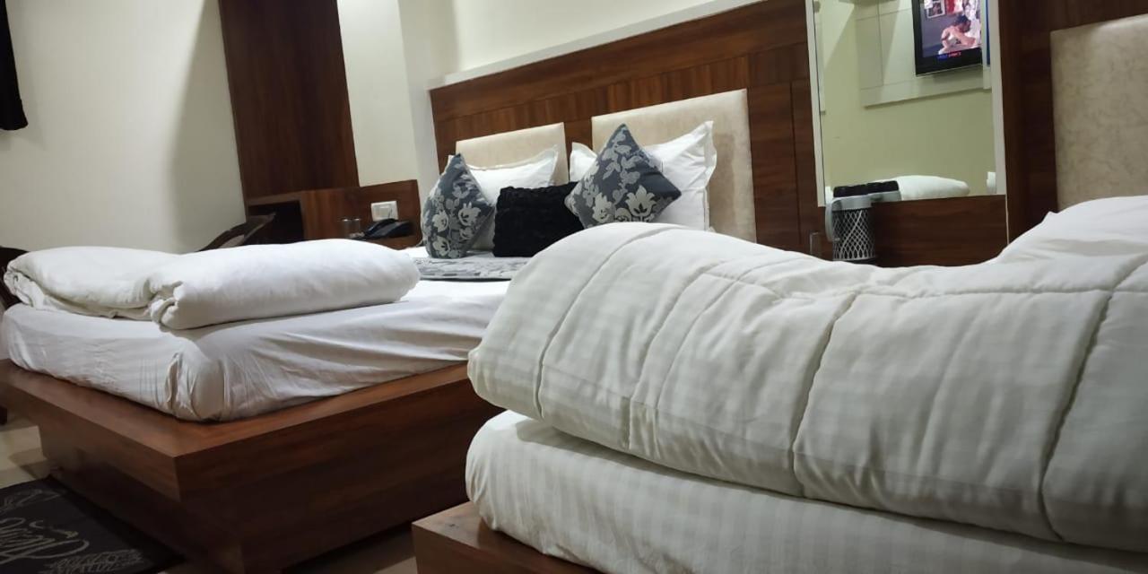 Adb Rooms Udhav Palace نيودلهي المظهر الخارجي الصورة