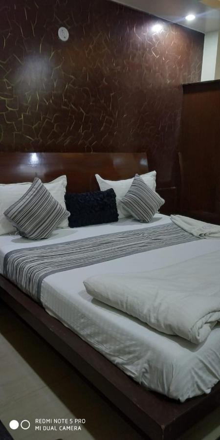 Adb Rooms Udhav Palace نيودلهي المظهر الخارجي الصورة