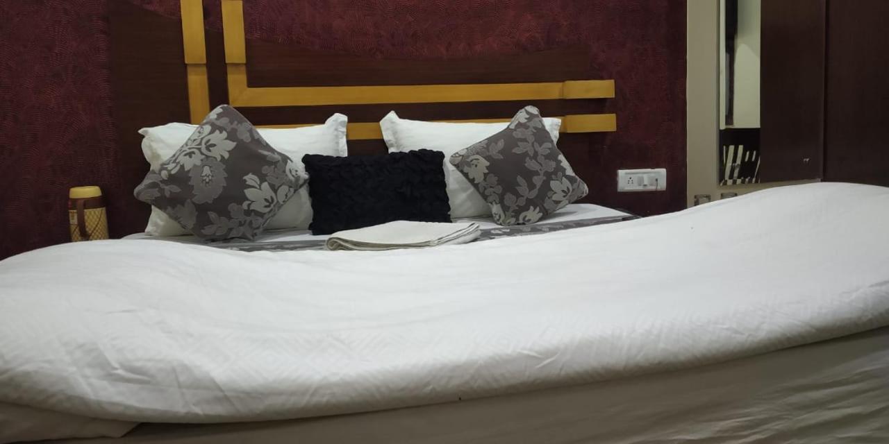 Adb Rooms Udhav Palace نيودلهي المظهر الخارجي الصورة