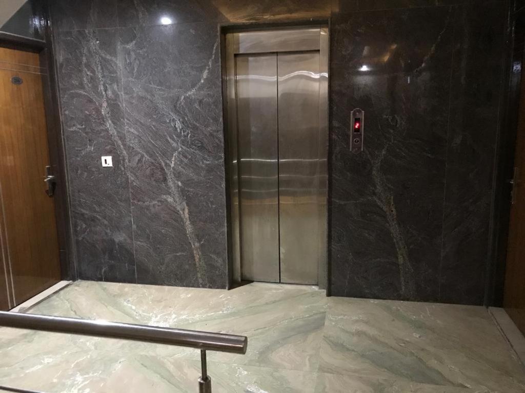 Adb Rooms Udhav Palace نيودلهي المظهر الخارجي الصورة