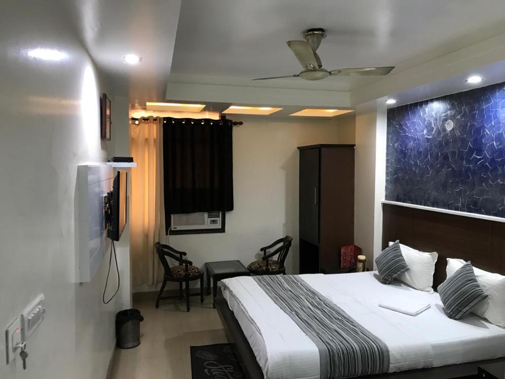 Adb Rooms Udhav Palace نيودلهي المظهر الخارجي الصورة