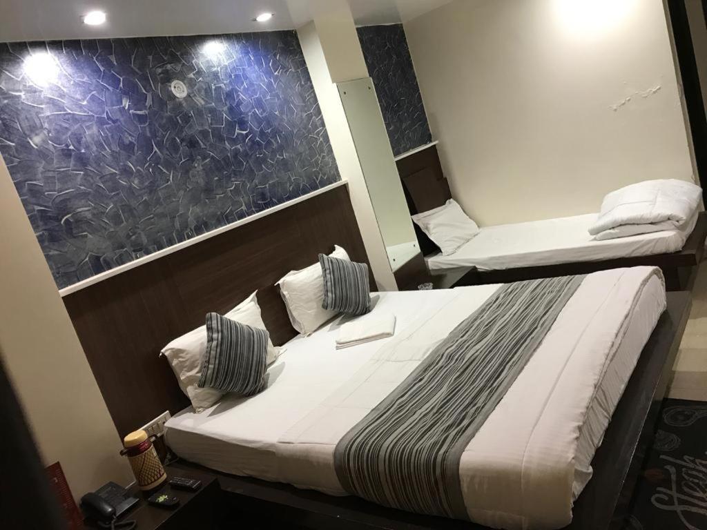 Adb Rooms Udhav Palace نيودلهي المظهر الخارجي الصورة