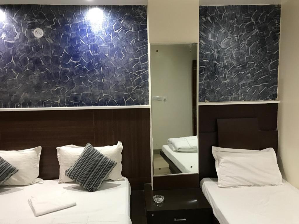 Adb Rooms Udhav Palace نيودلهي المظهر الخارجي الصورة