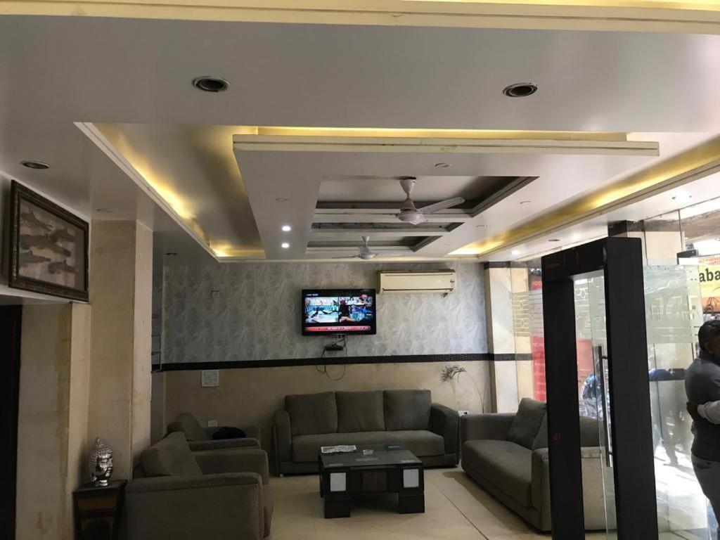 Adb Rooms Udhav Palace نيودلهي المظهر الخارجي الصورة