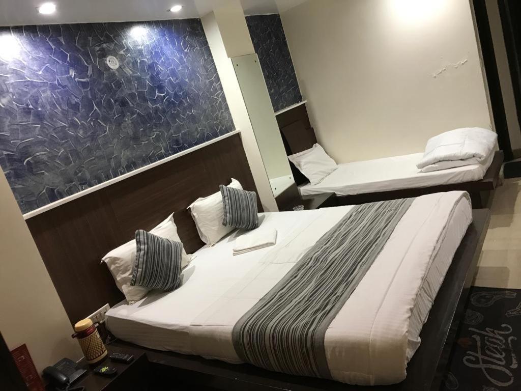 Adb Rooms Udhav Palace نيودلهي المظهر الخارجي الصورة